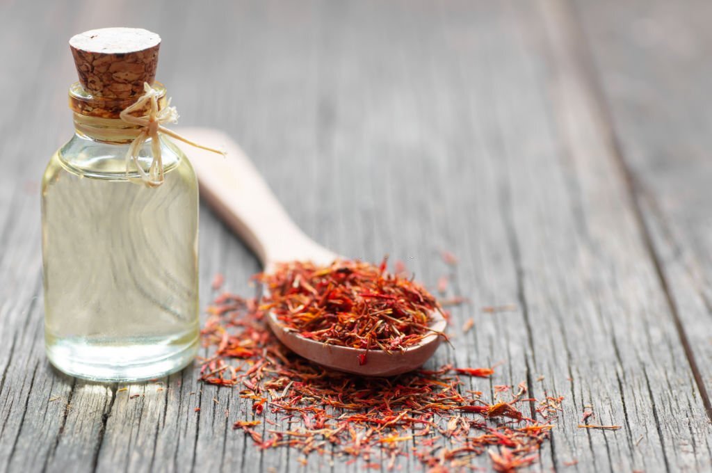 How to Make Saffron Oil